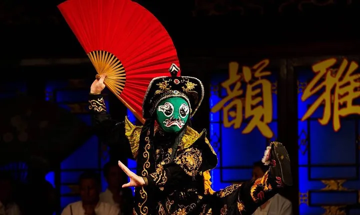 Chengdu by Night Tour with Hot Pot Dinner and Sichuan Opera Face Changing Show