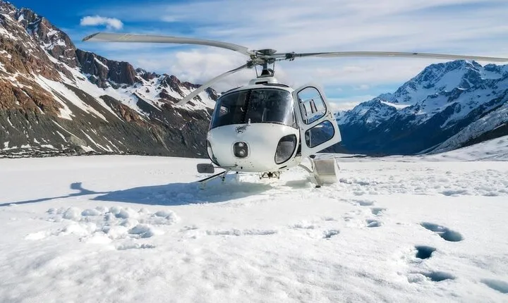 Everest base camp helicopter tour with Guarenteed Landing