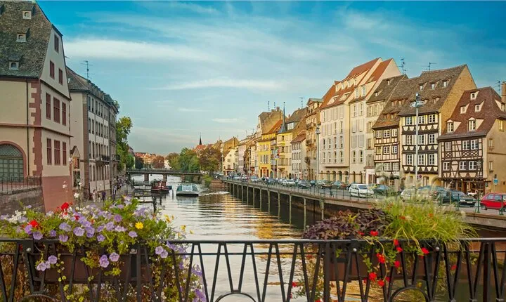 Strasbourg Highlights Self Guided Scavenger hunt and City Walking Tour
