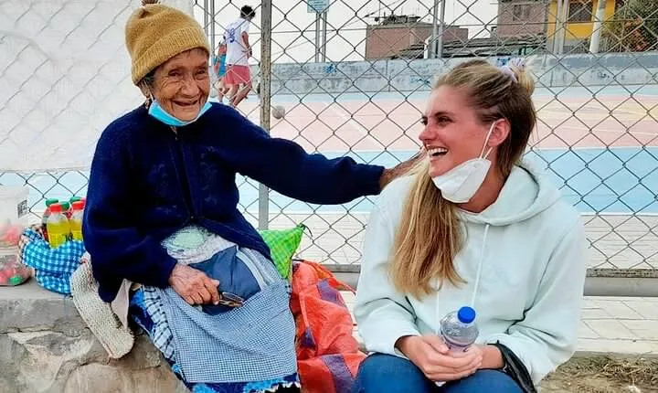 Lima's Reality Tour: Shanty Town + Local Lunch + City Tour