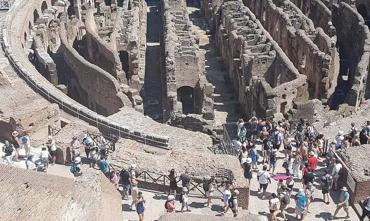Rome: Colosseum and Vatican Museums, Private Day Tour with Lunch