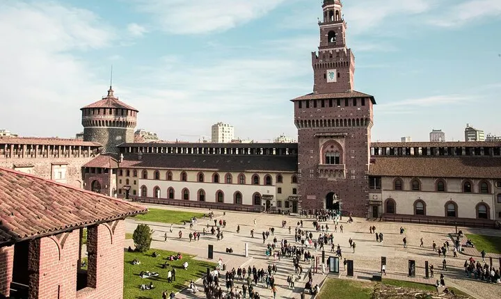 Milan: Sforza Castle Entry Ticket & Audio Guide