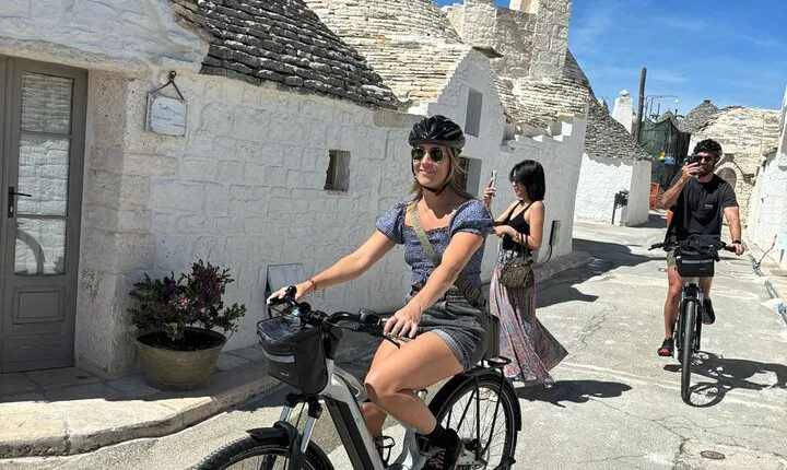 E-Bike, Focaccia and Wine