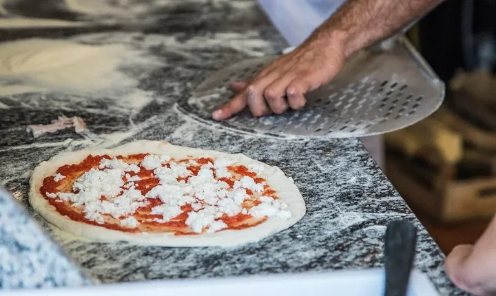 Pizza making experience - private