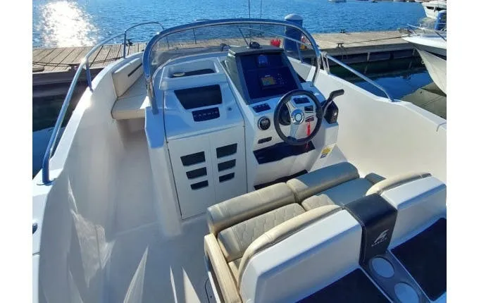 Lake Como 1-Hour Boat Tour with Private Captain