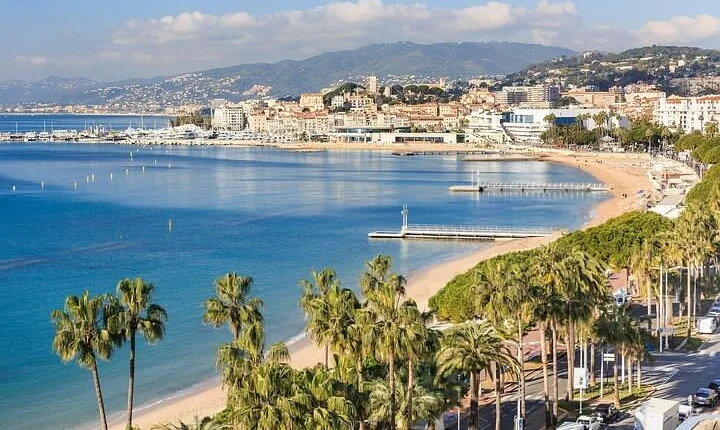 Cannes, Antibes and St-Paul-de-Vence Full-Day from Villefranche Small group tour