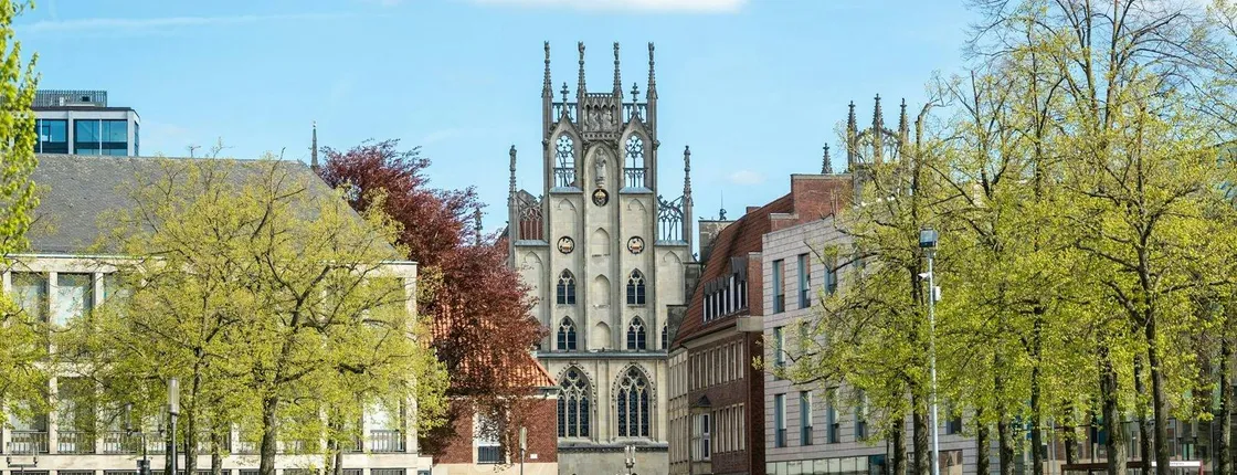 Historic milestones self-guided audio tour in Munster
