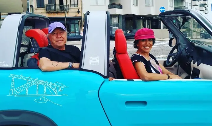 Ride through romantic Foz in an eco-friendly car