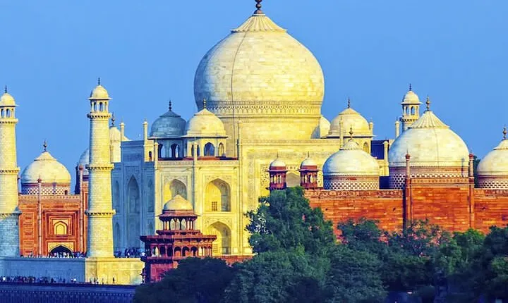 Enchanting Himalayas with Taj Mahal