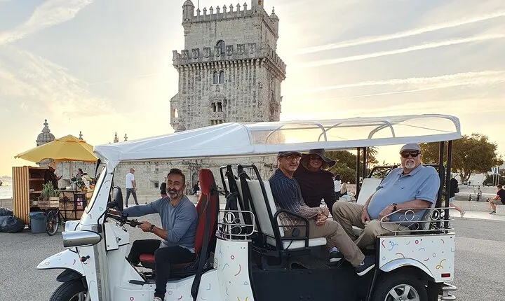 3 Hours Tuk Tuk Tour - Lisboa beyond the guidebooks