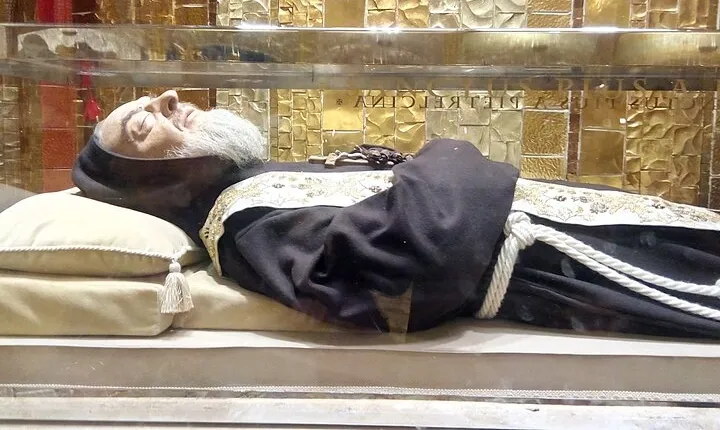 Padre Pio Private Tour: S. Giovanni Rotondo and Pietralcina from Rome