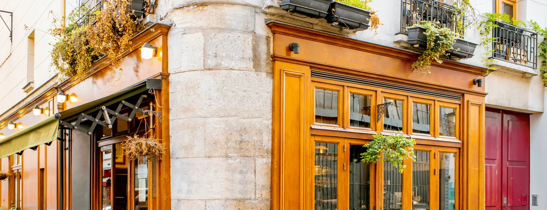 Walking tour of the trendy Le Marais neighborhood