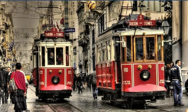 2 Hours Taksim Square and Istiklal Street
