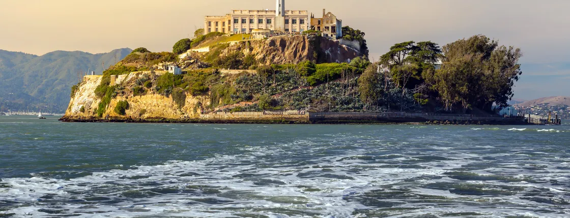 Alcatraz tickets with San Francisco 2-day hop-on hop-off including night tour