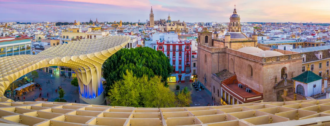 Sevilla rooftops private tour with tapas and flamenco show