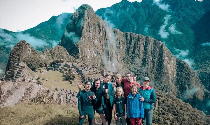 Sacred Valley and Machu Picchu 2 Days Tour