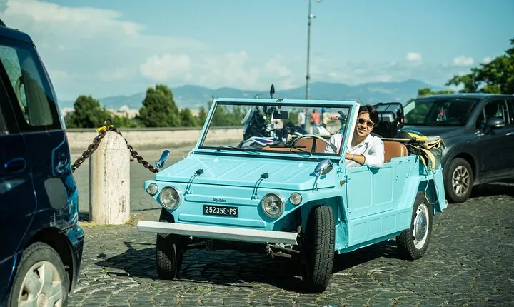Rome Tour by Classic Fiat 600 Cabriolet with Prosecco