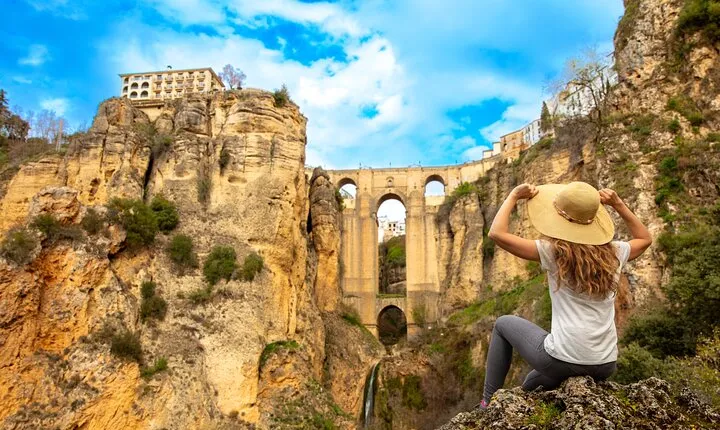 Private day trip from Malaga to Ronda and Marbella, Local driver