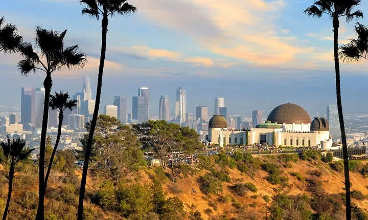 8 Hours Sightseeing Tour with a Private Chauffeur at Los Angeles