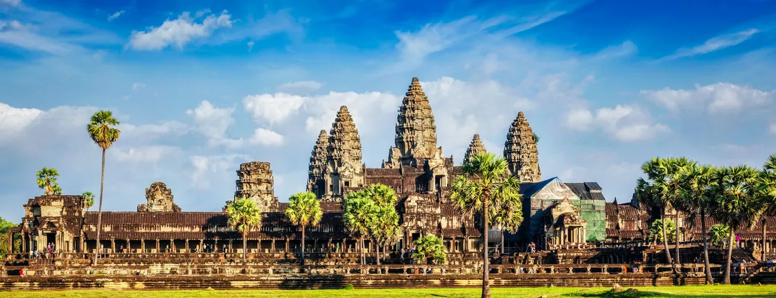 Full-day Angkor temples and Tonle lake tour