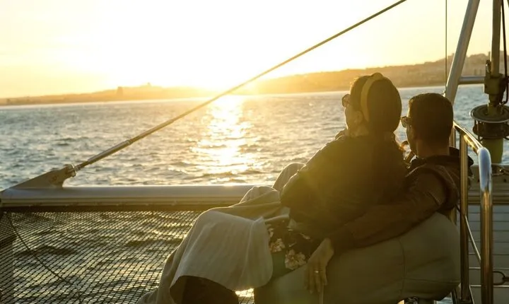Sunset Experience: Lisbon Boat Cruise with Music and a Drink