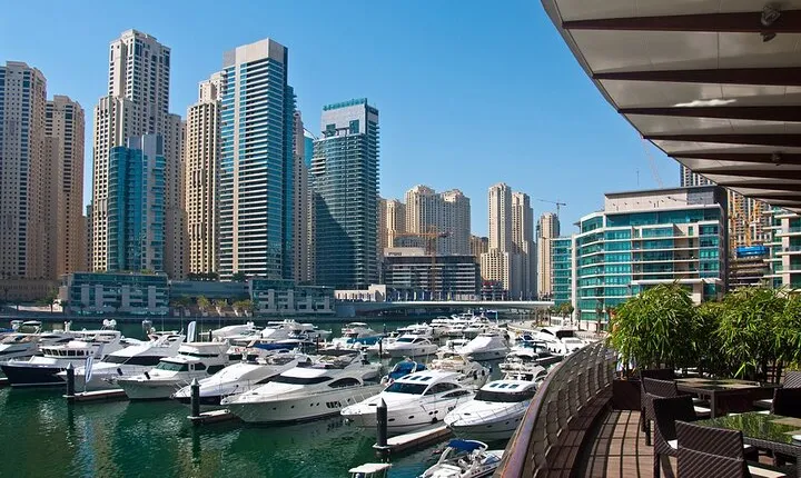 Enjoy Marina Luxury Yacht Tour with Breakfast from Dubai