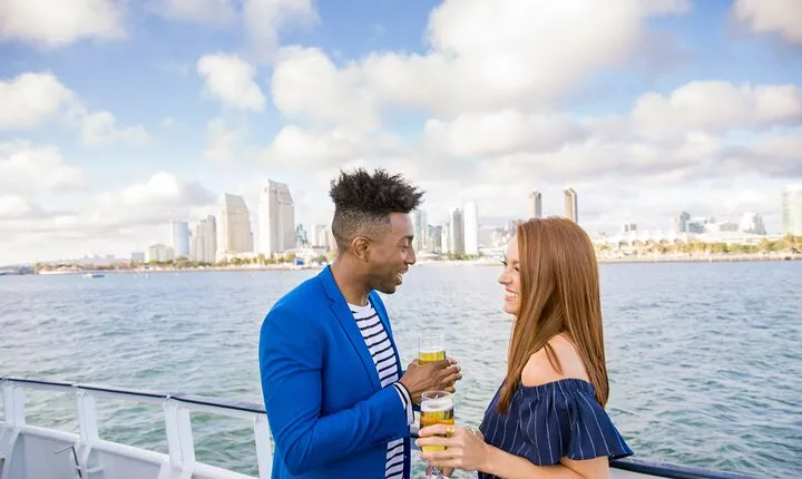 City Cruises San Diego: Gourmet Dinner Cruise & Skyline Views
