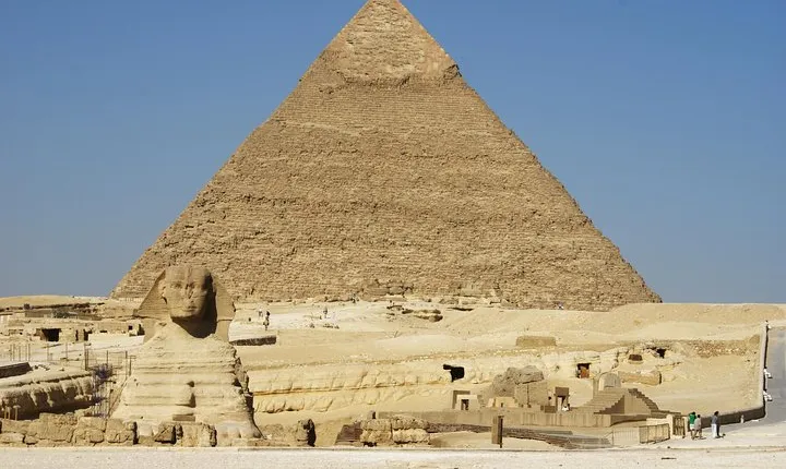 Day trip from Hurghada to Cairo by plane