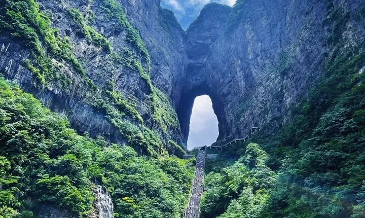 Zhangjiajie Tianmen & Glass Bridge Private All-Inclusive Tour