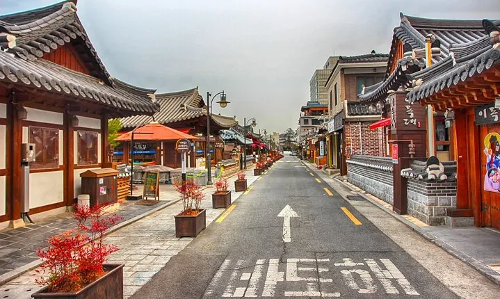 Seoul to Jeonju Day Tour: Exploring Traditional Korea