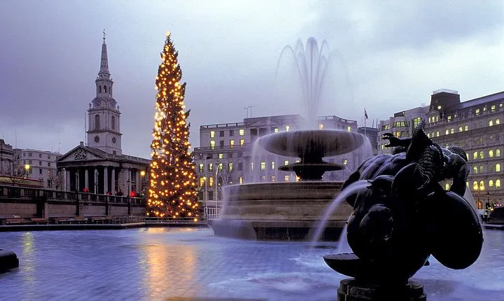 London Sights and Sounds on Christmas Day Afternoon Guided Tour