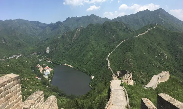 Huanghuacheng water Great Wall and hutong day tour