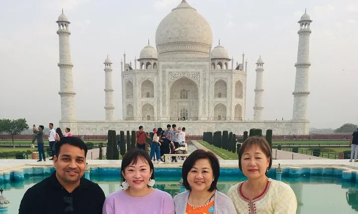 Same Day Taj Mahal & Agra City tour by Car With 5*Lunch from Delh