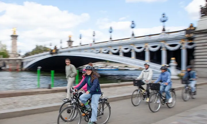 Private Paris Bike Tour - Iconic Sights around the Seine