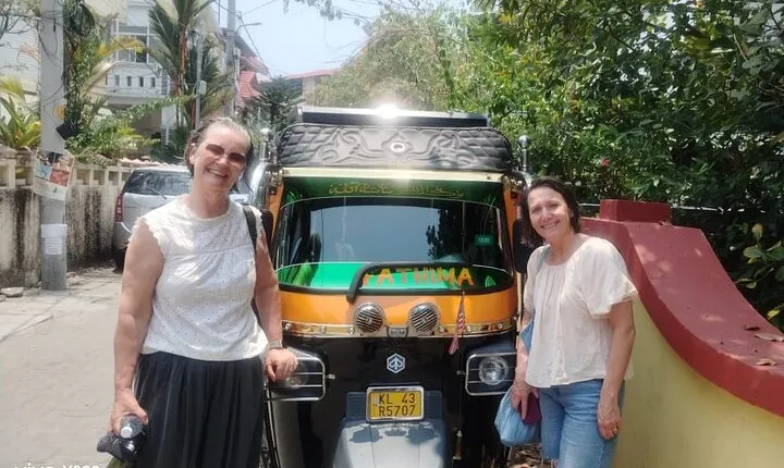 Fort Kochi Tuk-Tuk Sightseeing Tour with Local Guide