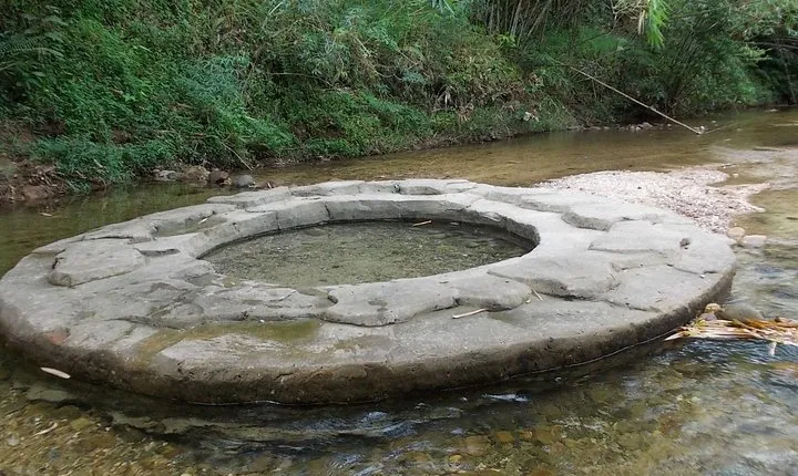 Annah Rais Longhouse and Hot Spring Tour