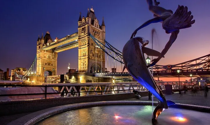 Layover London by Night Tour from Heathrow Airport