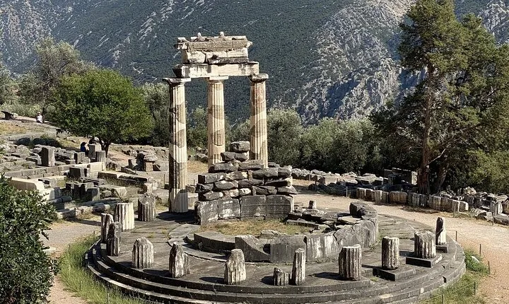 Dream Delphi Day Tour