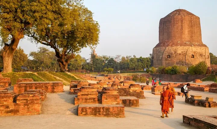 9 Days Buddhist Pilgrimage Private Tour Through Sacred Lands