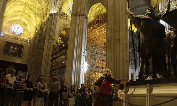 Seville Cathedral & Giralda tour with Priority Tickets