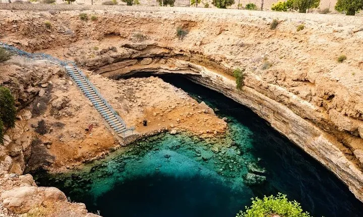 Wadi Shab and Bimmah Sink Hole Tour