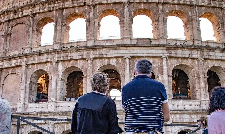 Small Group Tour: Colosseum & Roman Forum with Arena Floor Access
