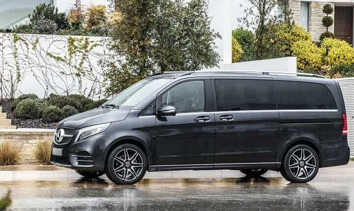 Milan Departure Transfer to Linate Airport LIN in Luxury MiniVan