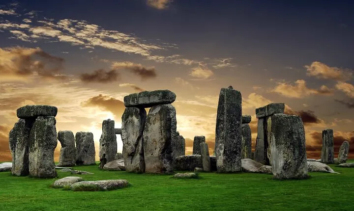 Private Tour of Stonehenge and Salisbury Cathedral