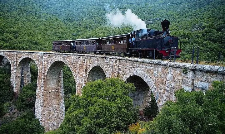 6 Day Little Trains Tour to Centaurs’ Mountain, Meteora, Olympia