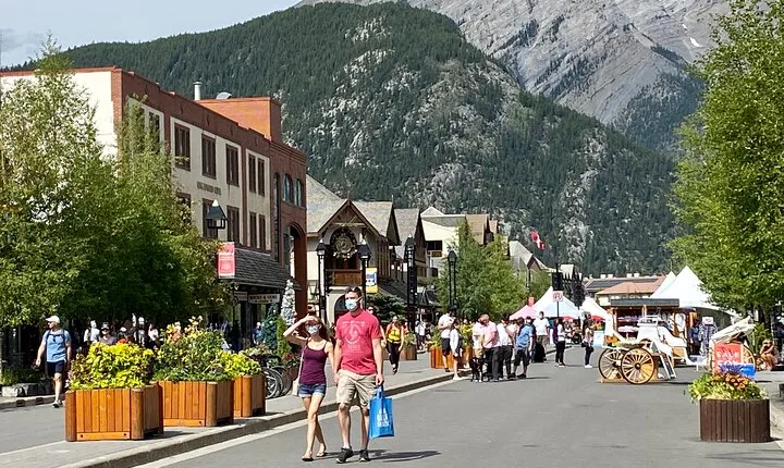 Banff Nat'l Park with Moraine Lake & Lake Louise | Private Tour