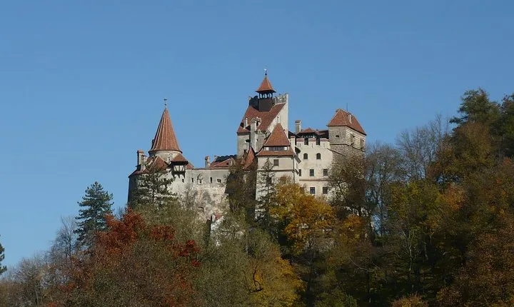 Bran Castle and more options tour from Brasov