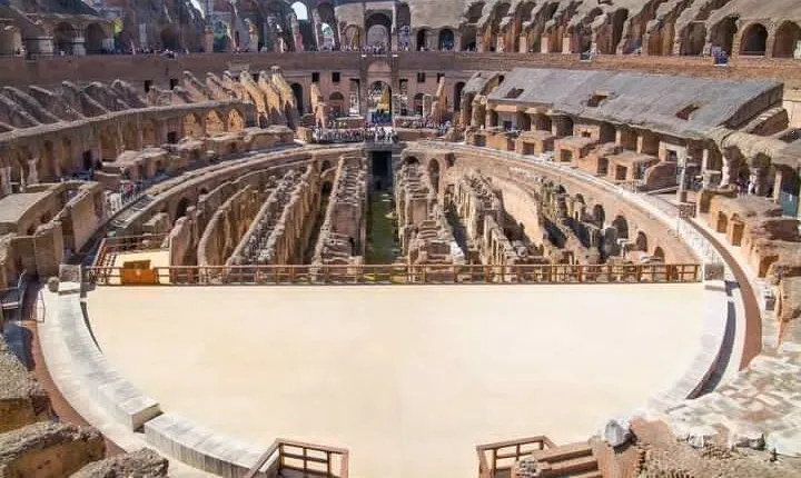Visit of the Colosseum, Forum, Palatine Hill and Virtual Reality (VR)