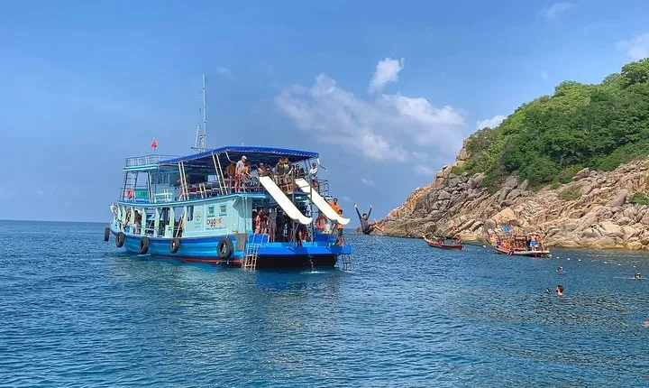 Snorkel Trip to Koh Nangyuan and Bays of Koh Tao By The Oxygen