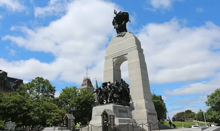 Ottawa Mystery Quest: Self-Guided Detective Adventure